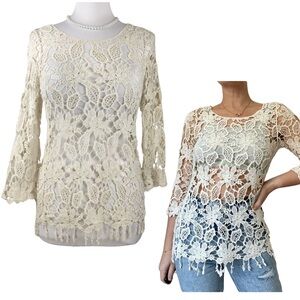 Anthro Finn & Clover Crochet 3/4 Sleeve Cotton Scallops Tassels Top size Medium